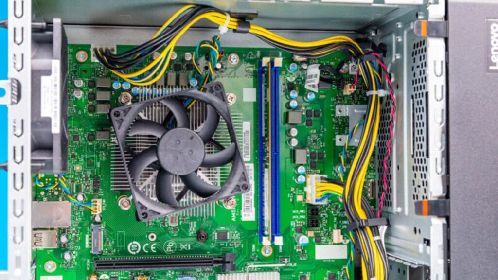 بررسی لنوو ThinkSystem ST45 V3؛ یک سرور مبتنی بر AMD EPYC 4000